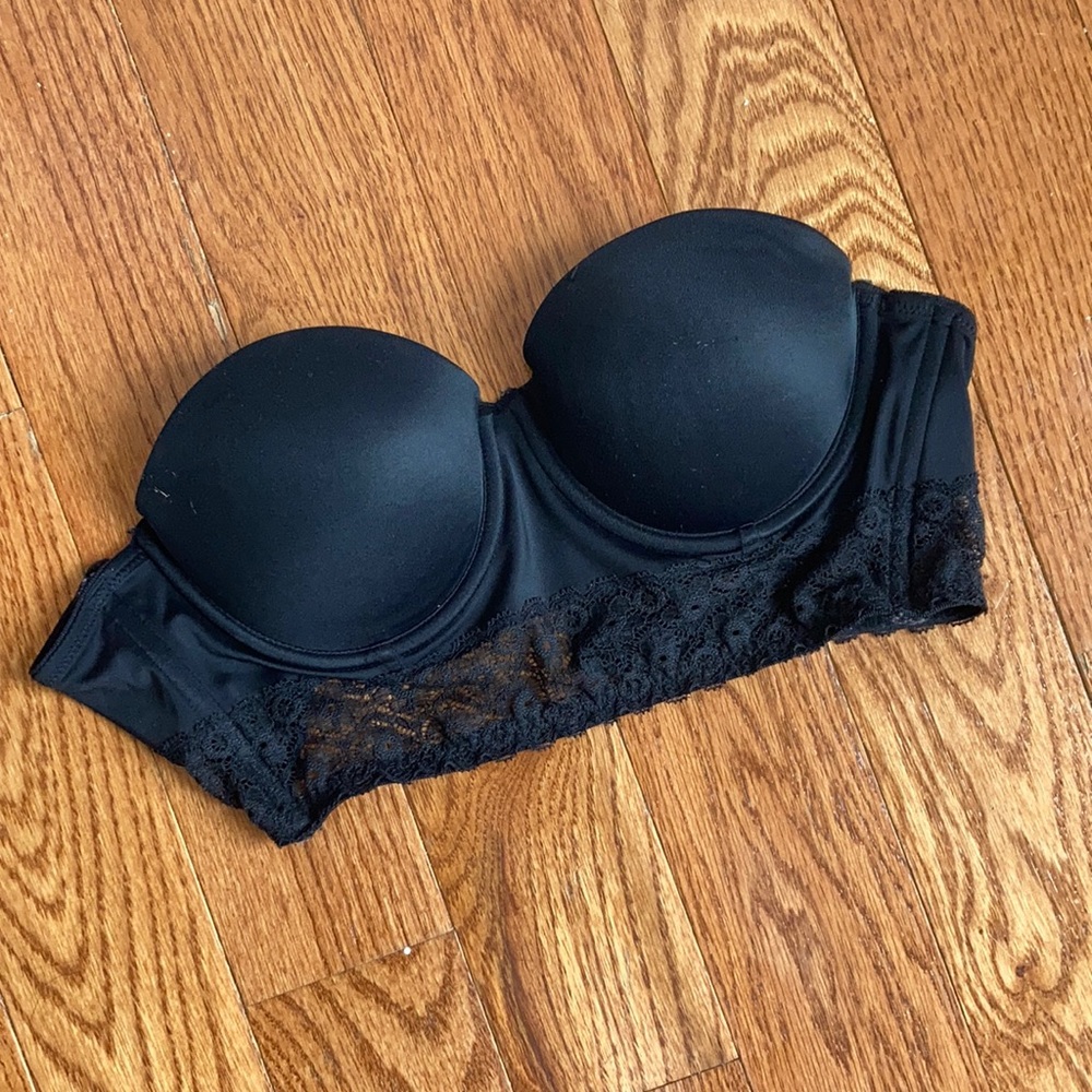 black push-up bra